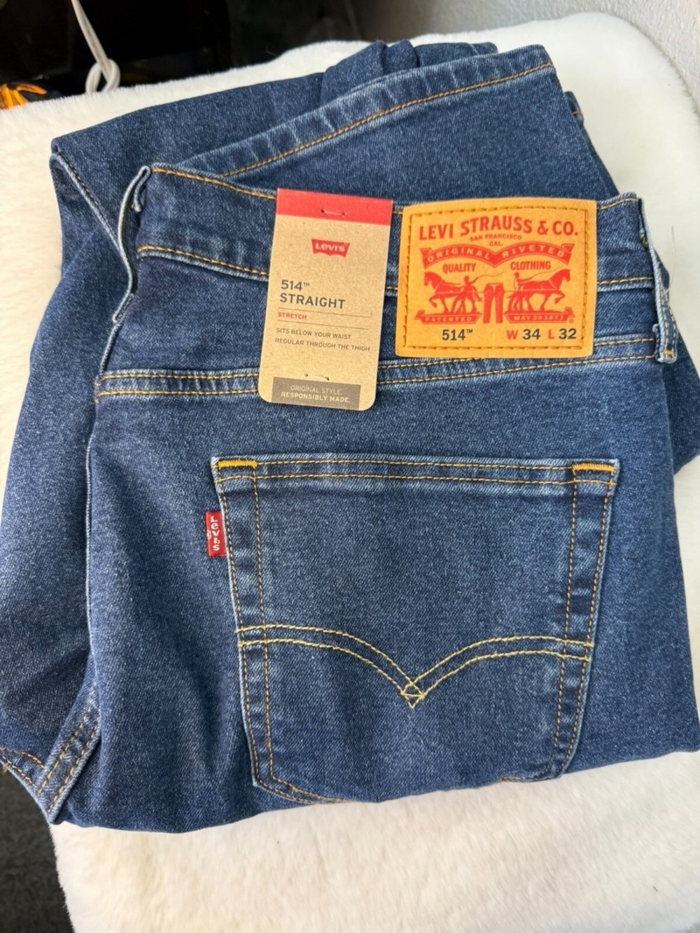NWT Levi's 514 Straight Men's Jeans - Blue